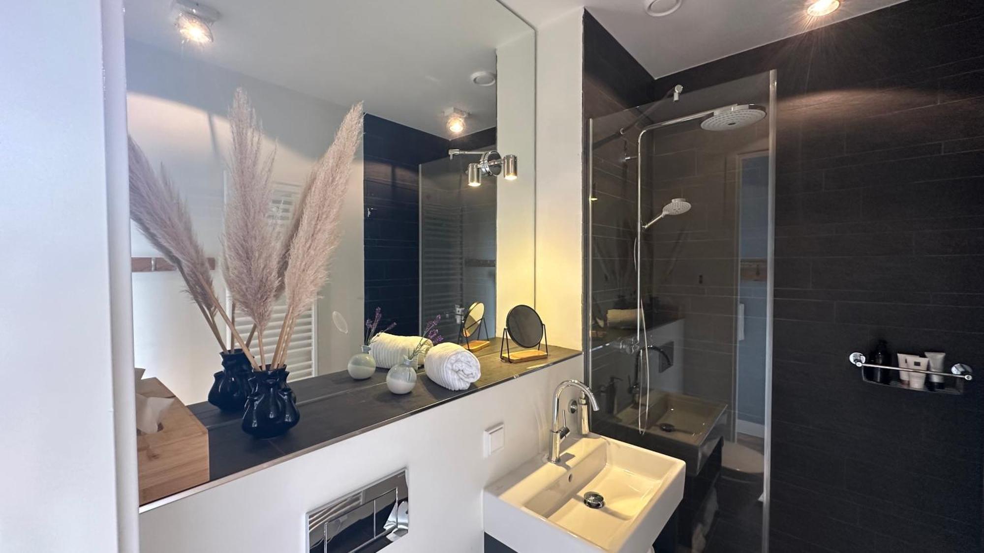 Luxe B&B "In De Schulp", Ontspan En Geniet Van Comfort En Stijl Amstelveen Exterior photo